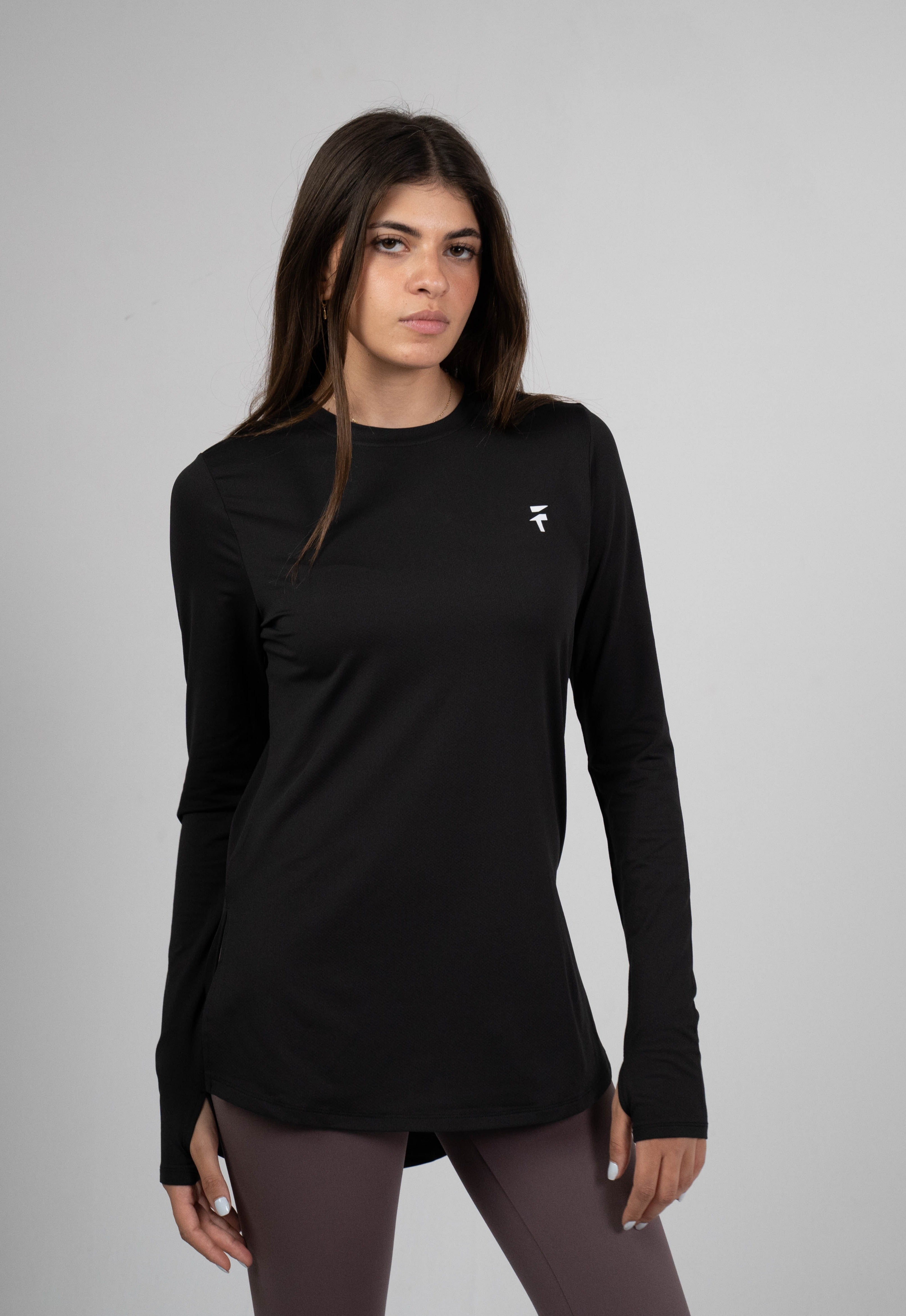 PERFORMANCE EXTENDED LONG SLEEVE TOP - Black - FIT TRIBE