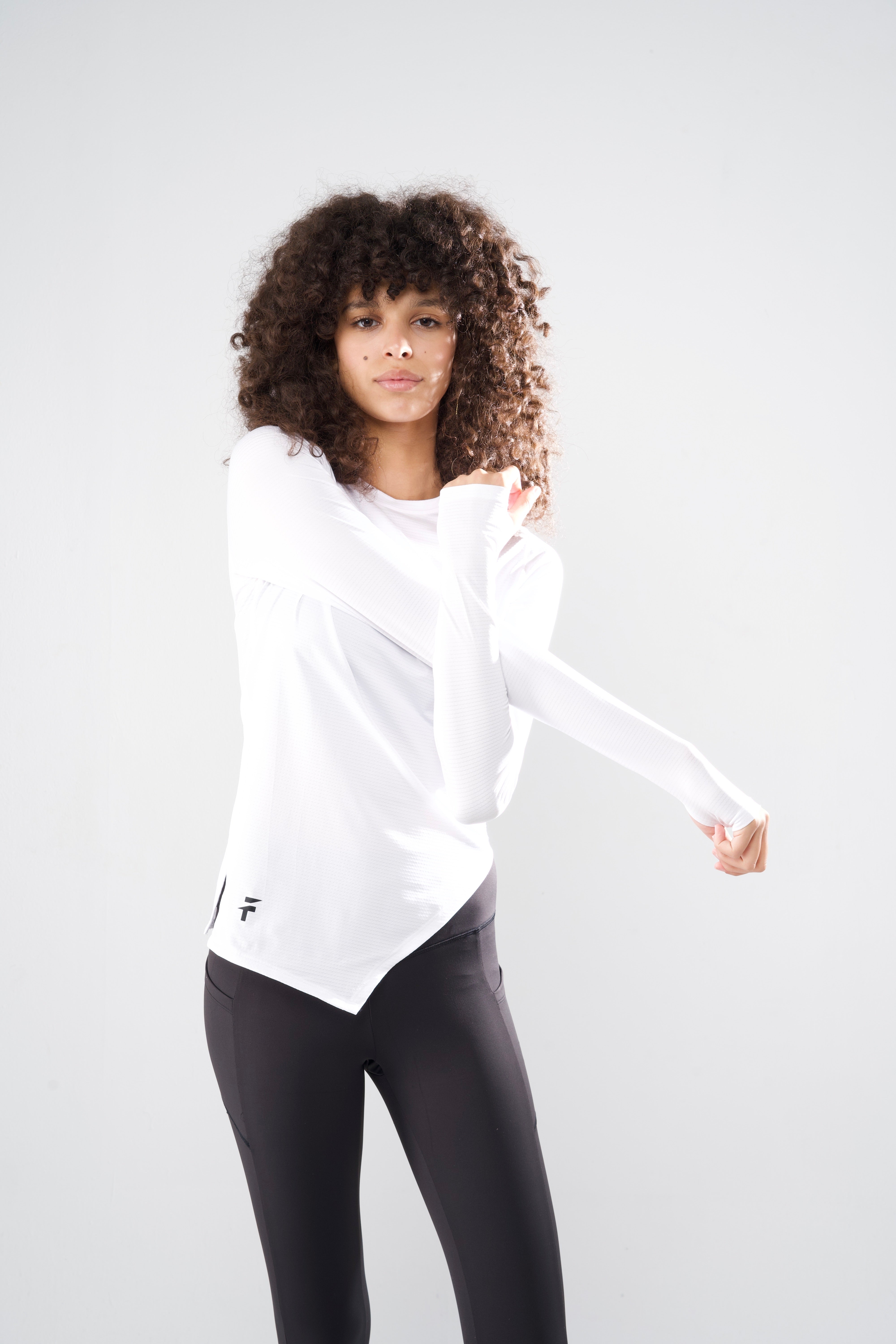 PERFORMANCE LONG SLEEVE TOP - White - FIT TRIBE