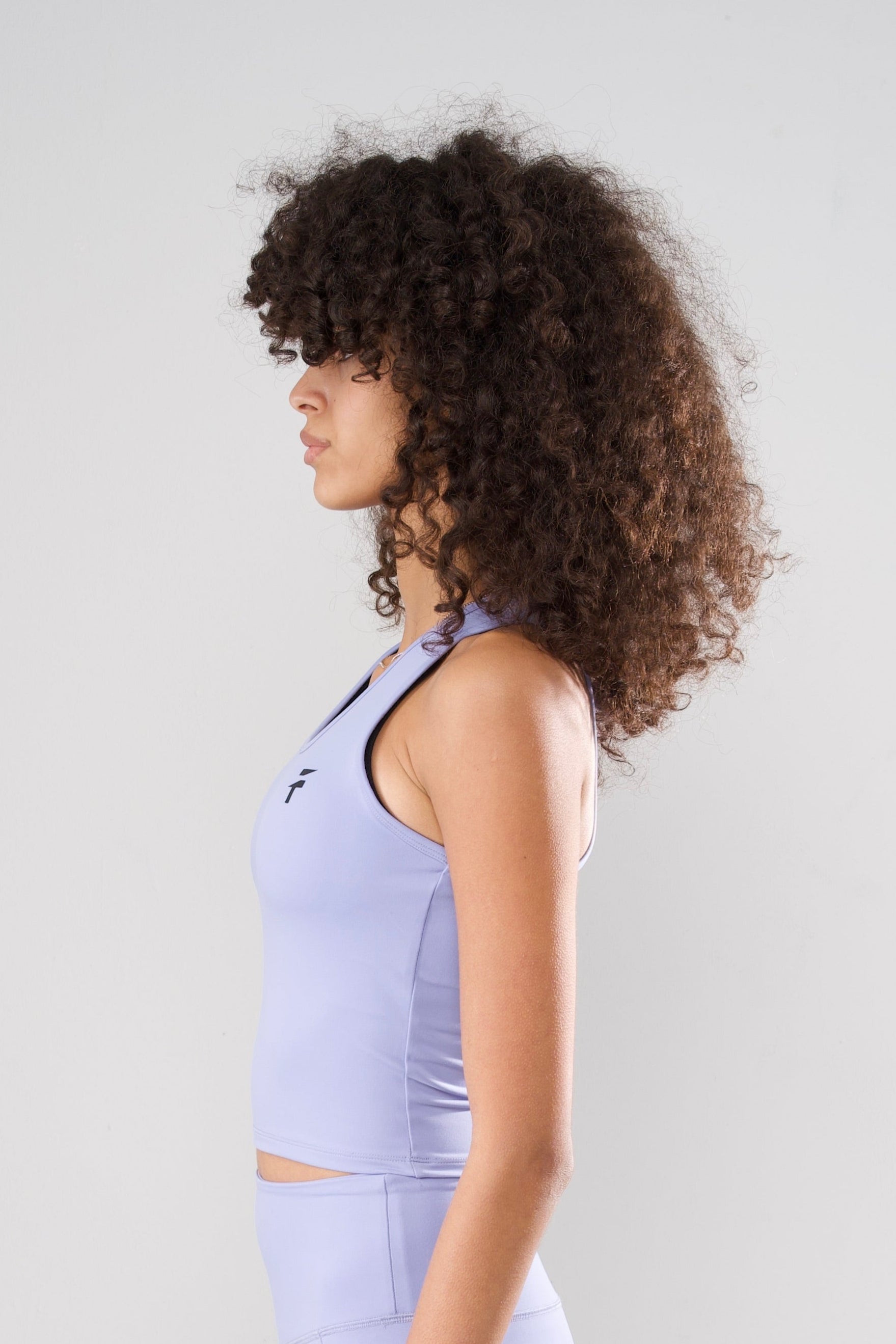 ULTRA SOFT ESSENTIAL SLEEVELESS CROP TOP - Lilac Cloud