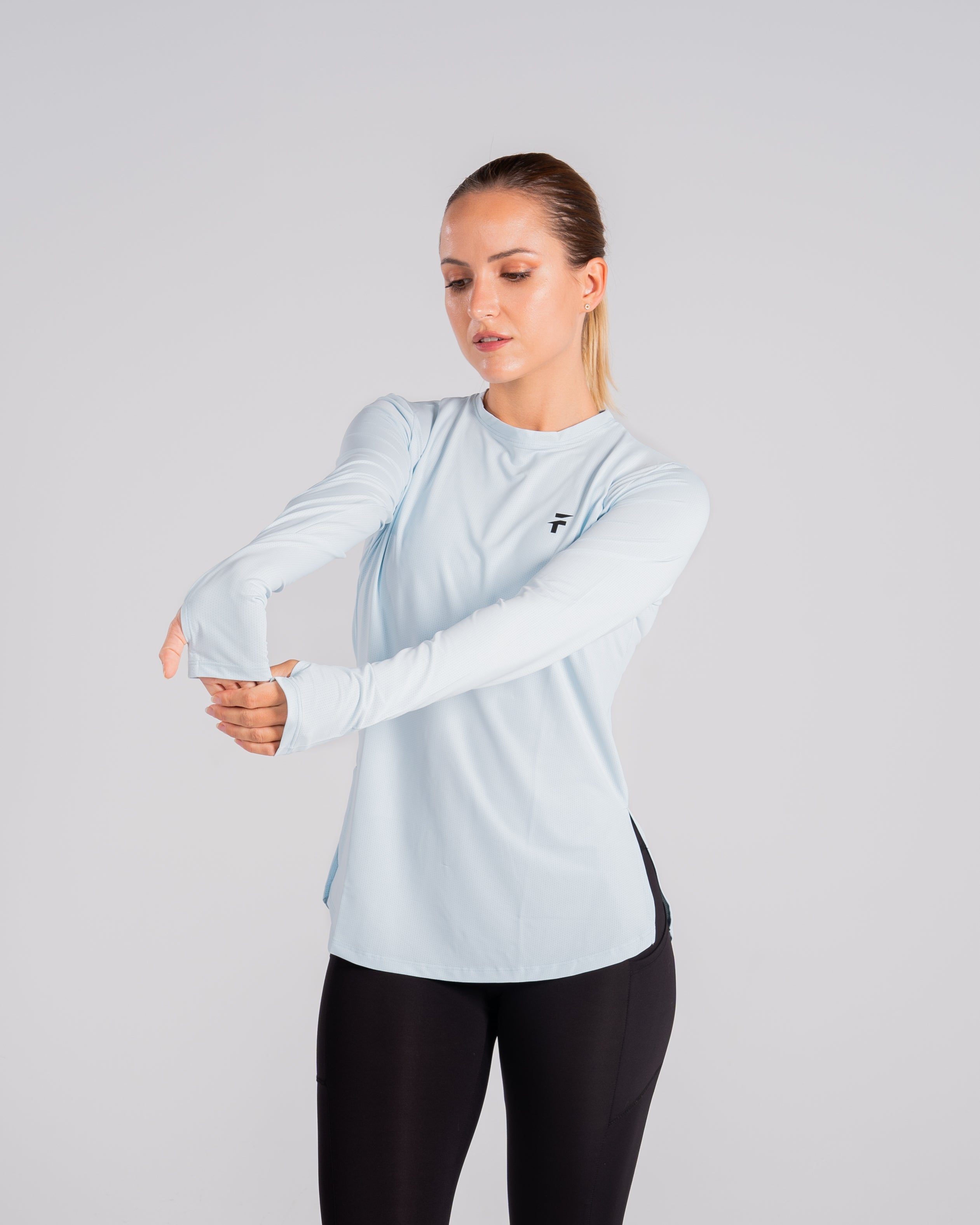 ESSENTIAL EXTENDED LONG SLEEVE TOP - Frost Blue - FIT TRIBE
