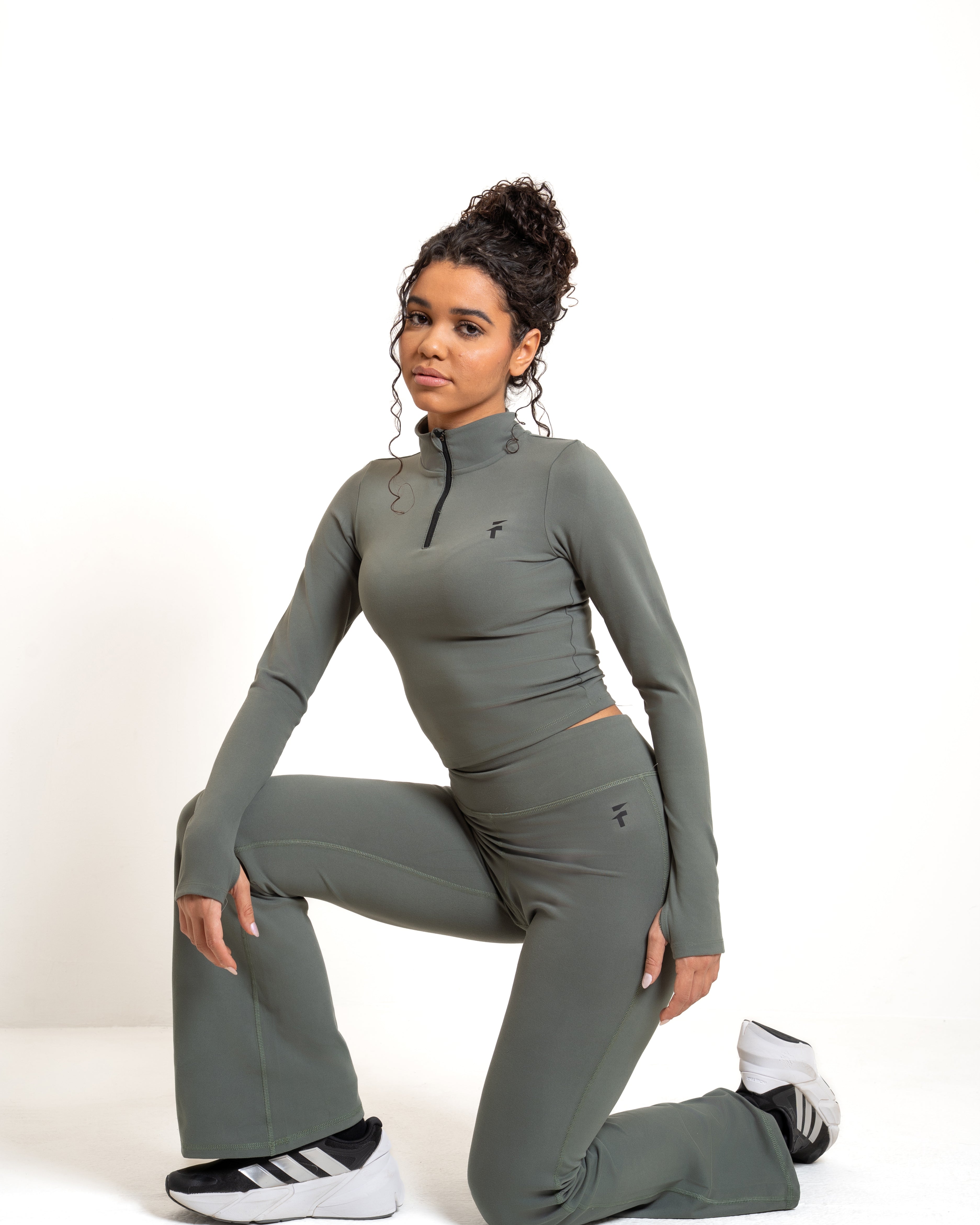 ULTRA SOFT PREMIUM FLARED PANTS - Army Green