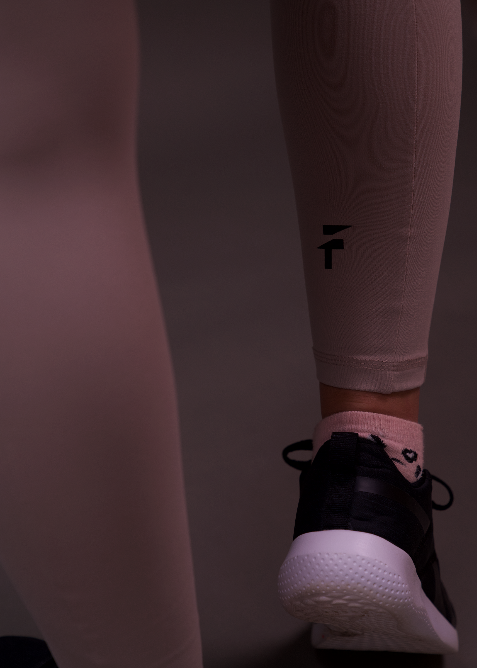 ULTRA SOFT ESSENTIAL POCKETED LEGGINGS - Ivory Beige - FIT TRIBE