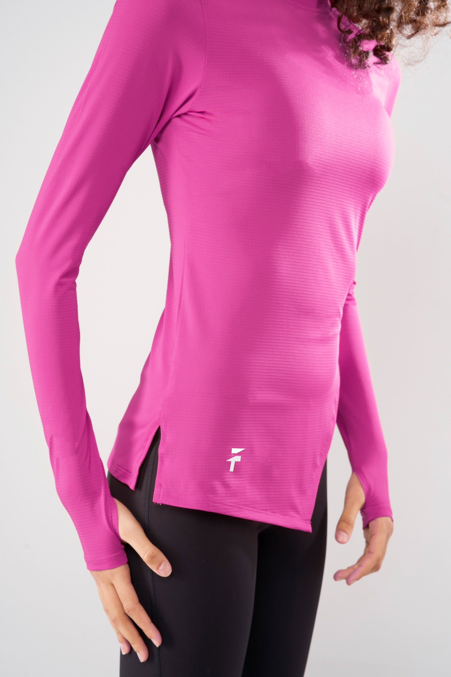 PERFORMANCE LONG SLEEVE TOP - Magenta - FIT TRIBE