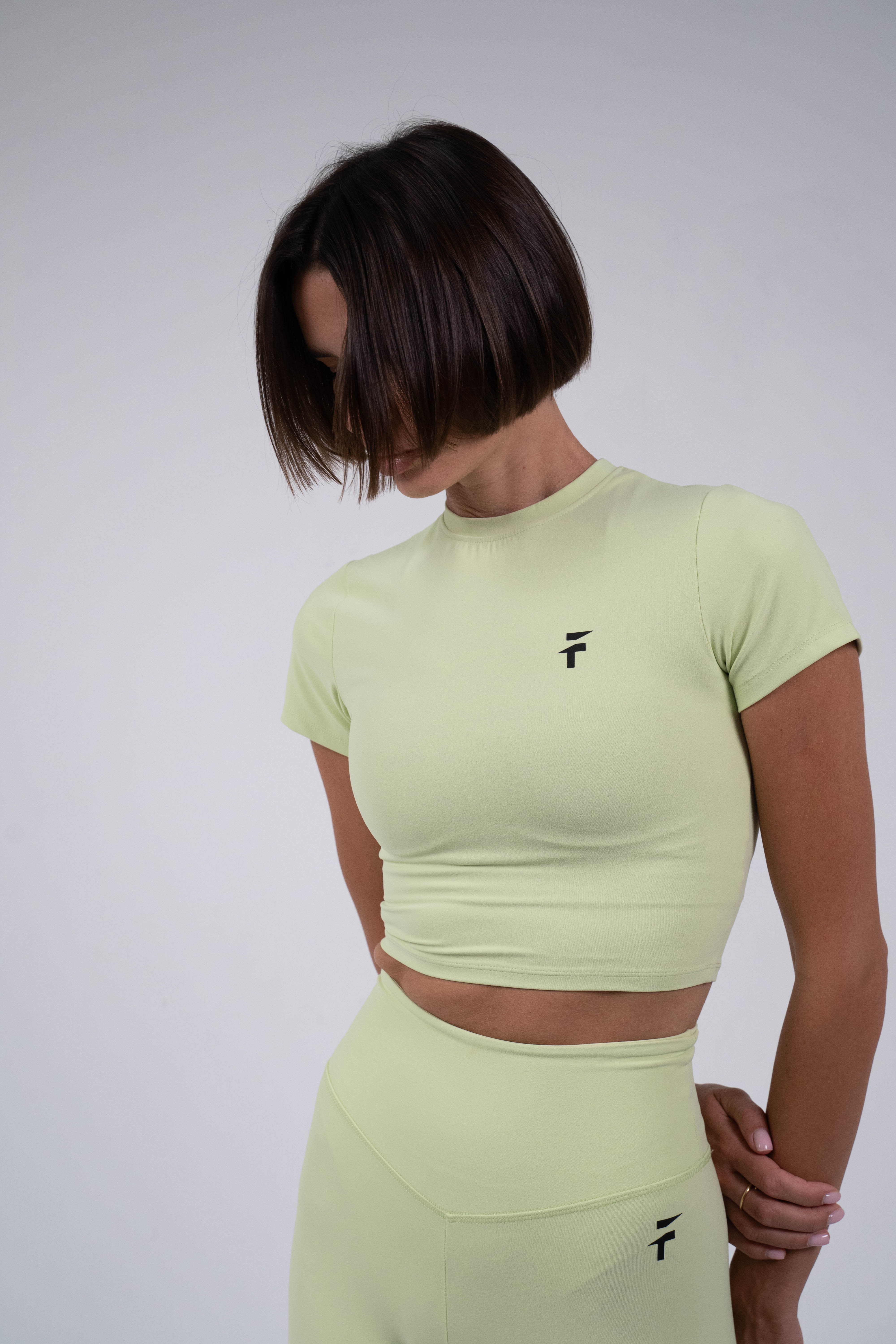 ULTRA SOFT ESSENTIAL CROP TOP - Lime Twist