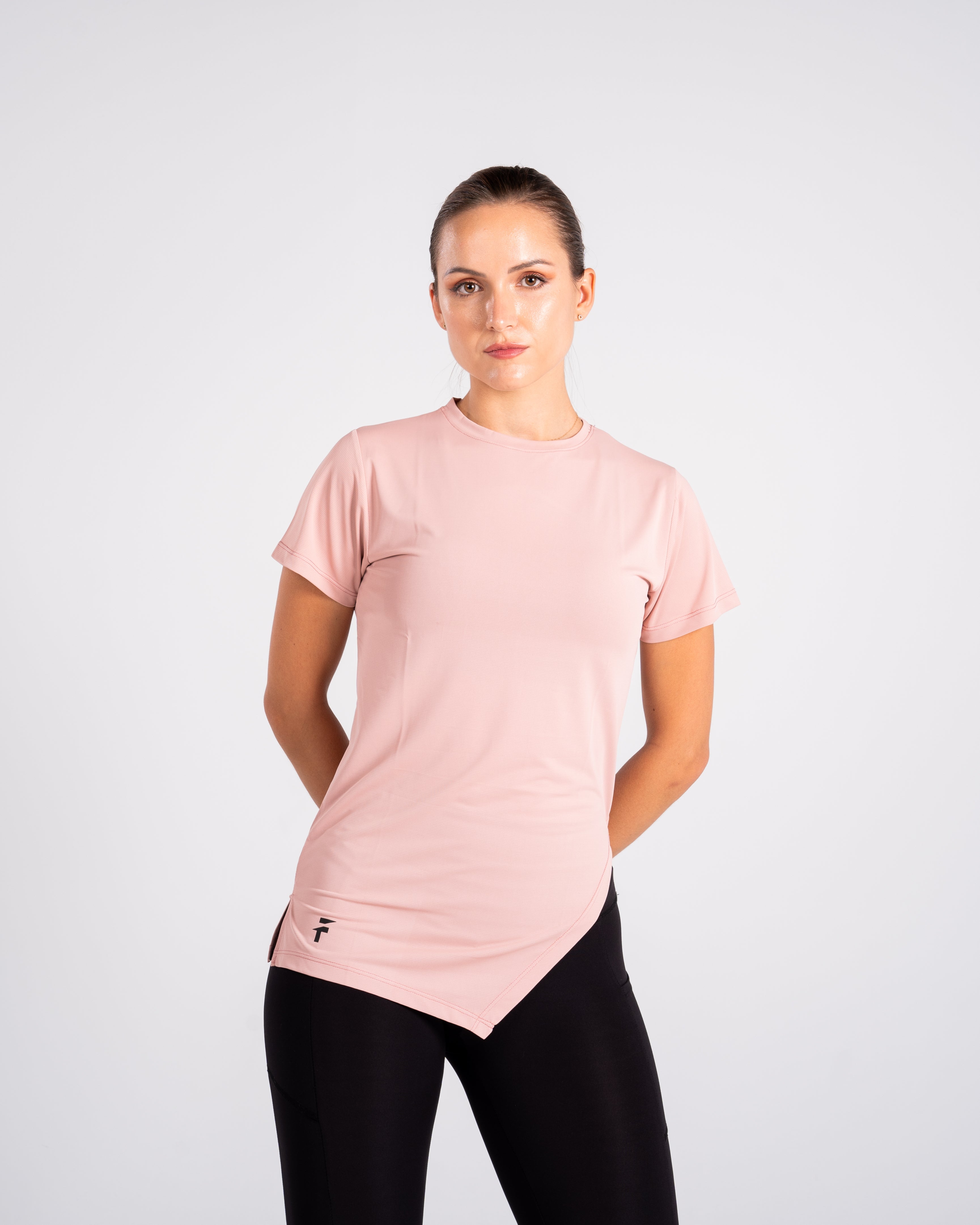 PERFORMANCE SHORT SLEEVE TOP  - Cashmere