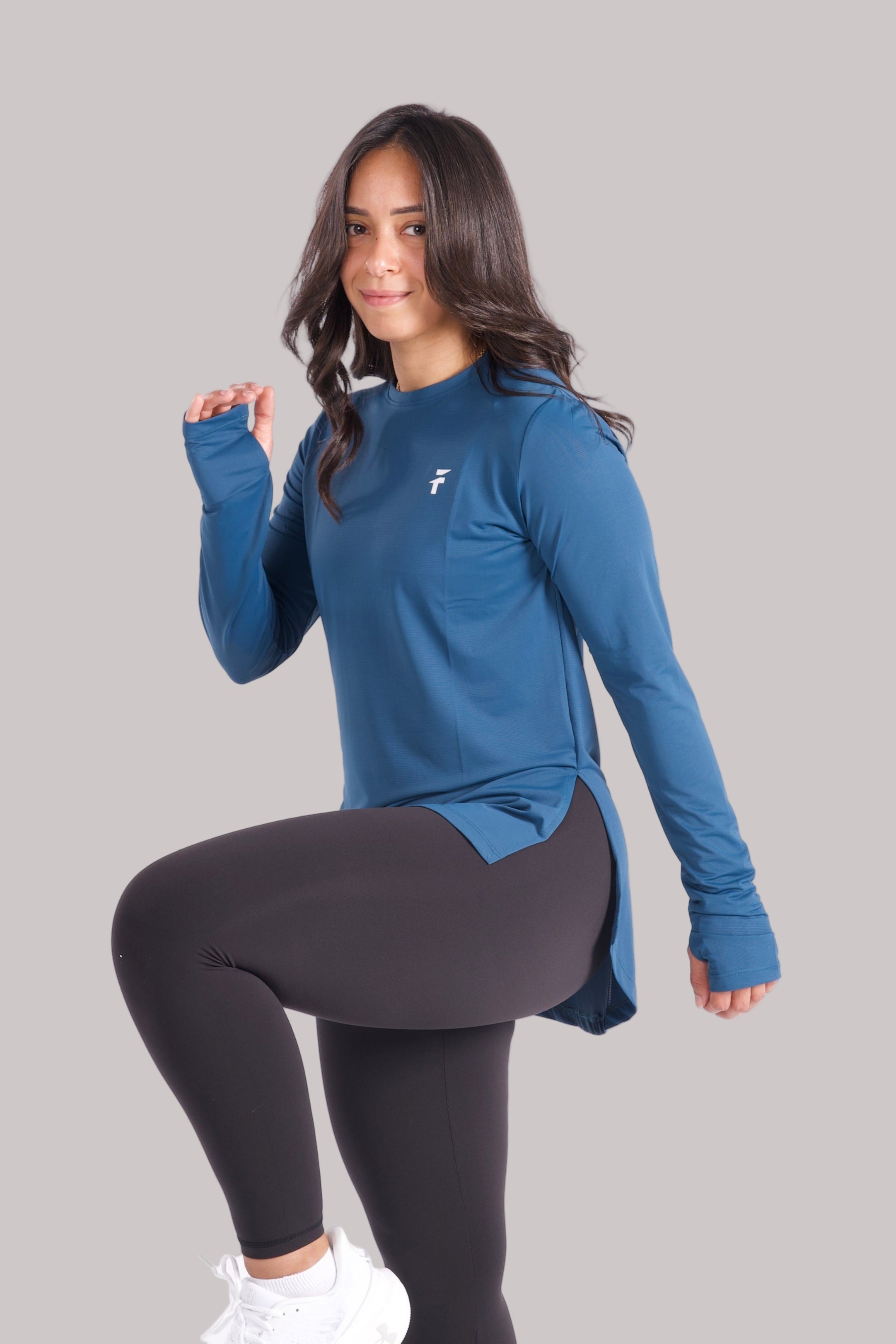 PERFORMANCE EXTENDED LONG SLEEVE TOP  - Cobalt Blue - FIT TRIBE