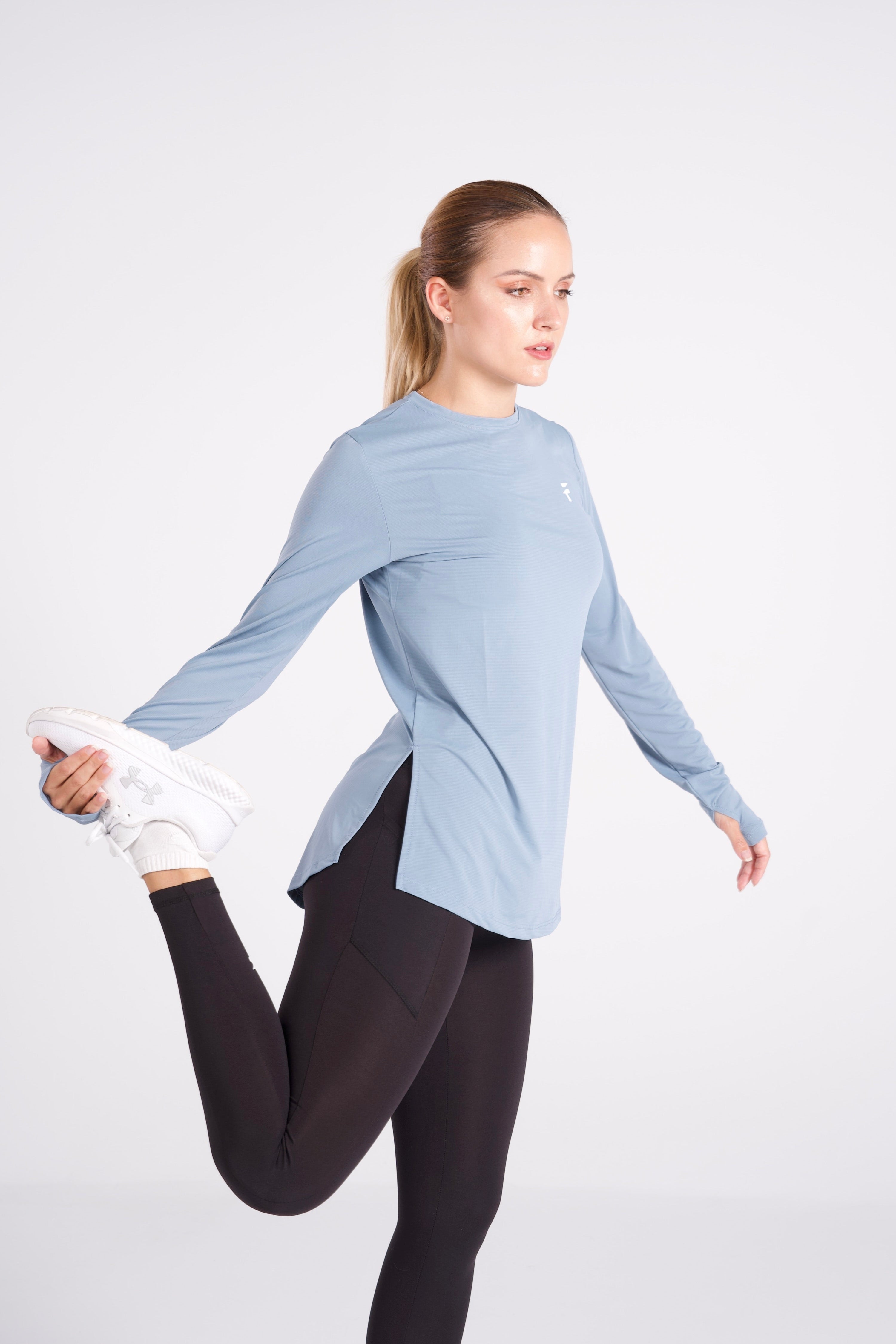PERFORMANCE EXTENDED LONG SLEEVE TOP  - Light Indigo - FIT TRIBE